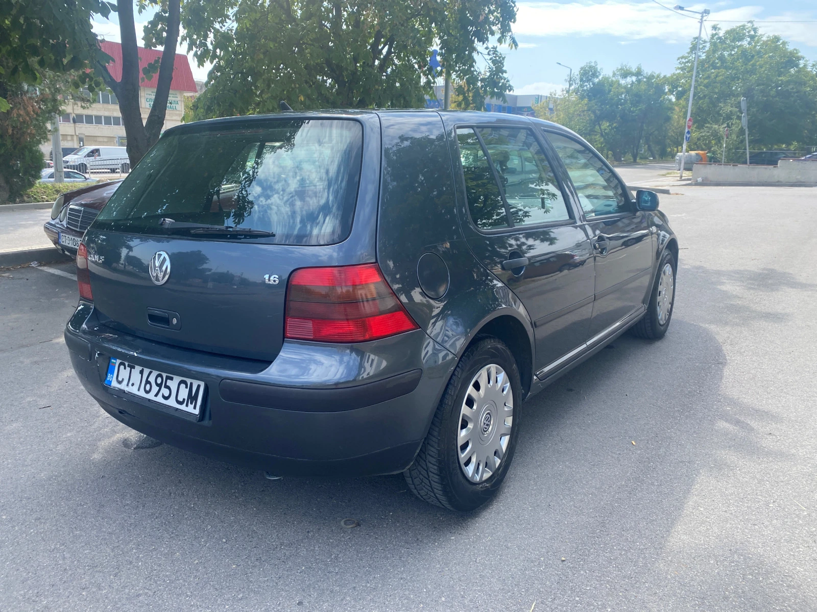 VW Golf 1.6 - изображение 5