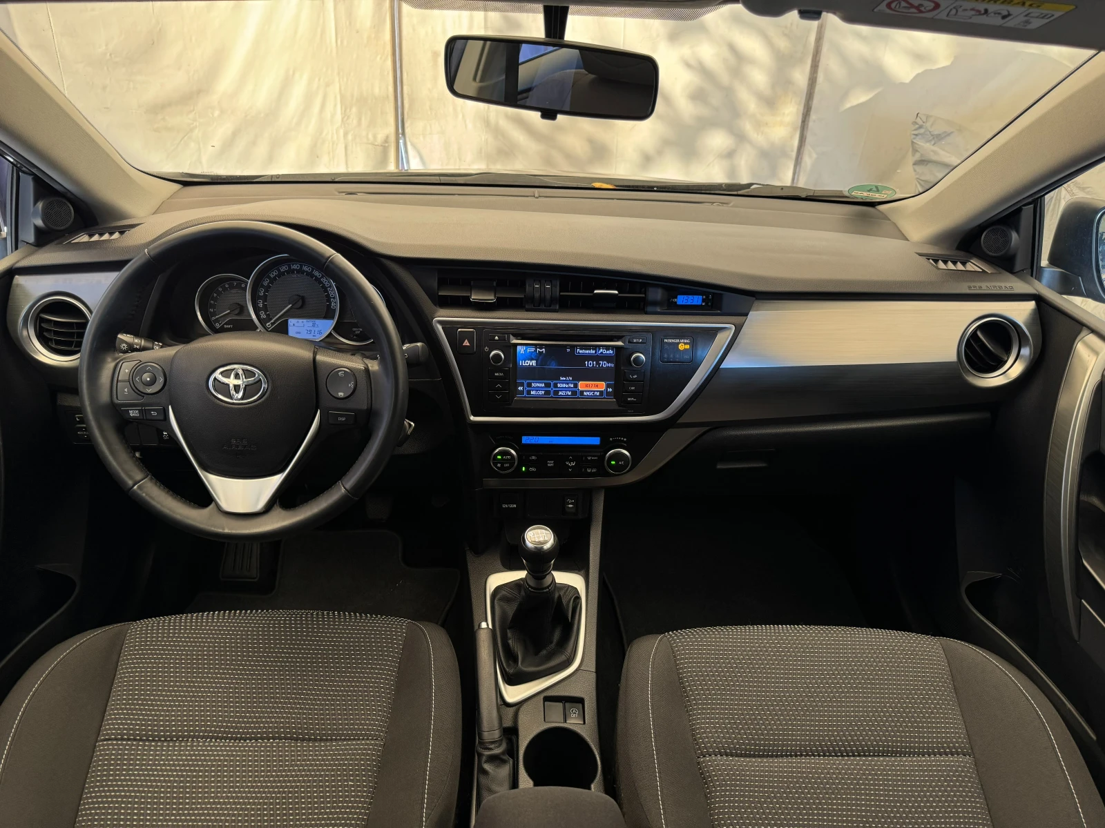 Toyota Auris 1.33i С ПЪЛНА СЕРВИЗНА ИСТОРИЯ В ТОЙОТА - изображение 10