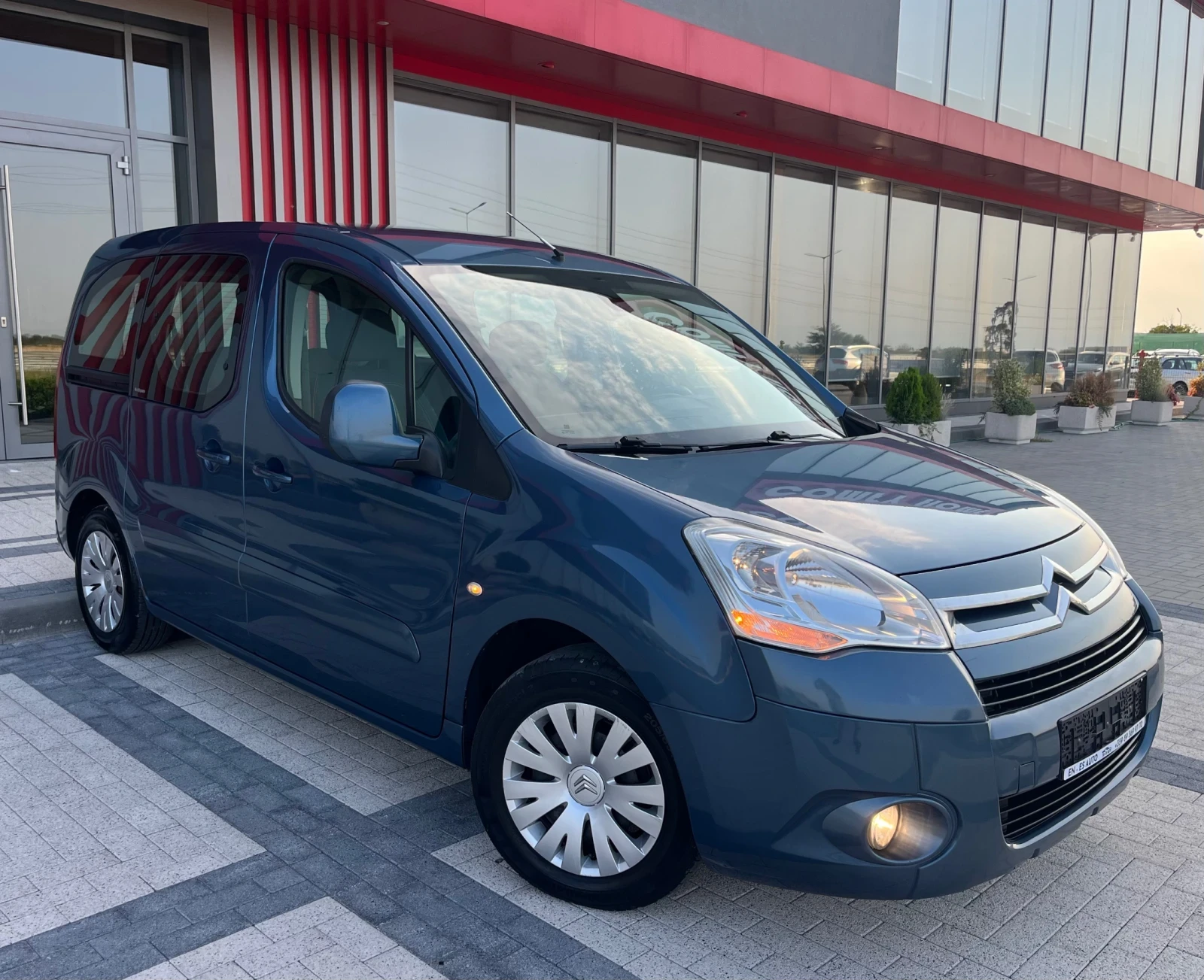 Citroen Berlingo 1.6HDI Multispace - изображение 3