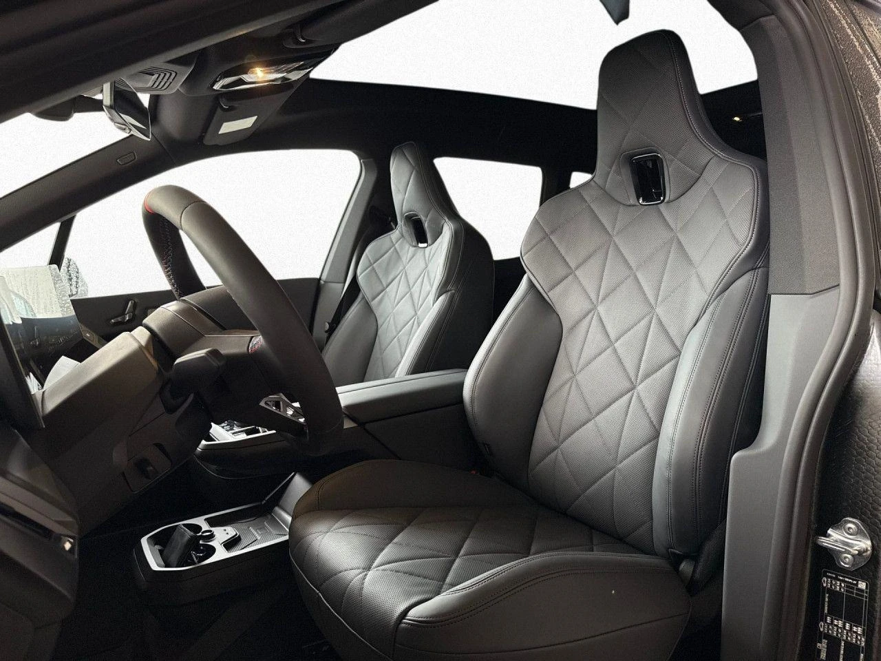 BMW iX M70/FACELIFT/ICONIC GLOW/H&K/SKY LOUNGE/360/LED/ - изображение 10