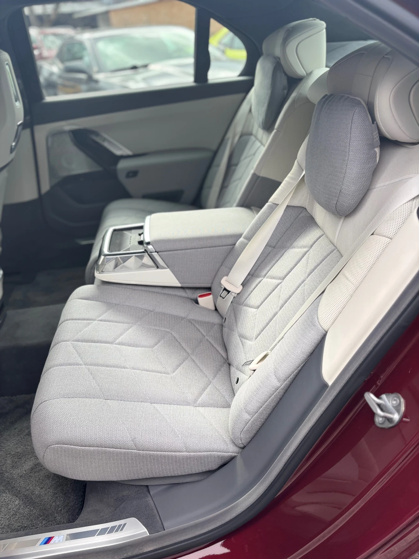 BMW 760 M  - изображение 4