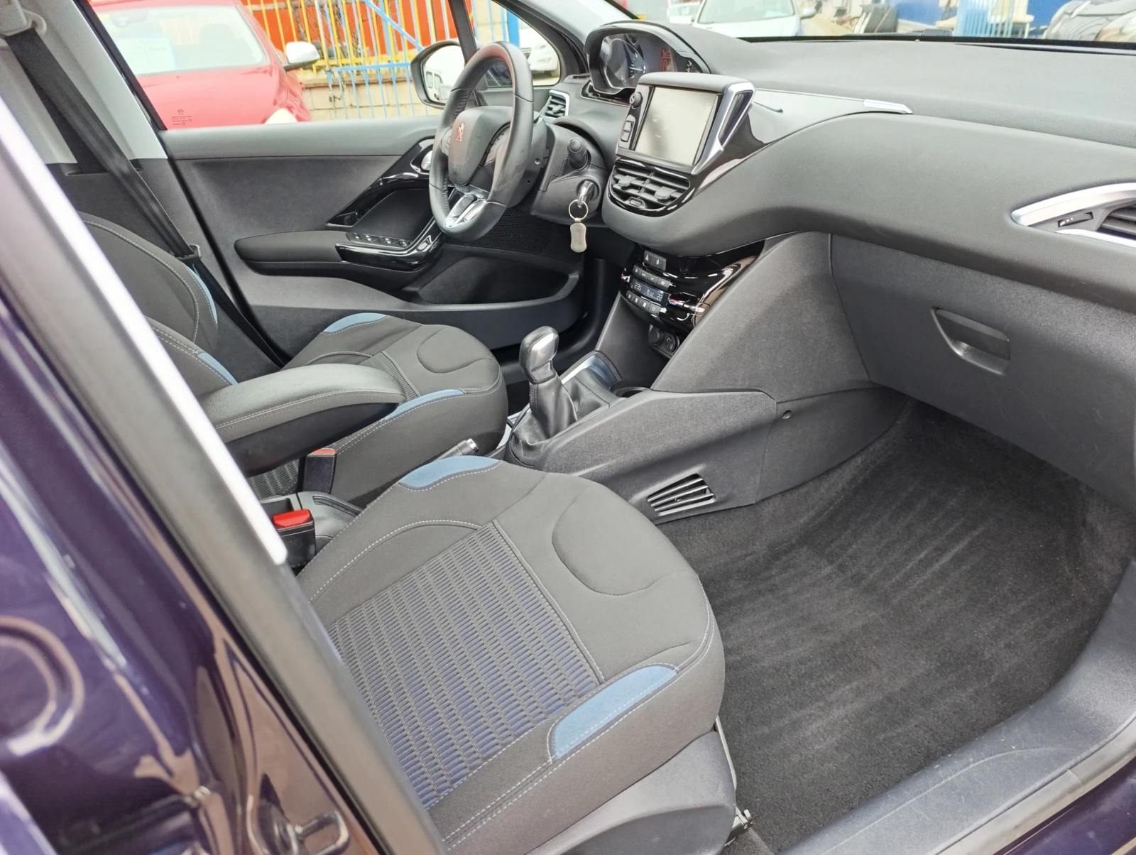 Peugeot 208 1.2i SST | Mobile.bg � ����������� 15