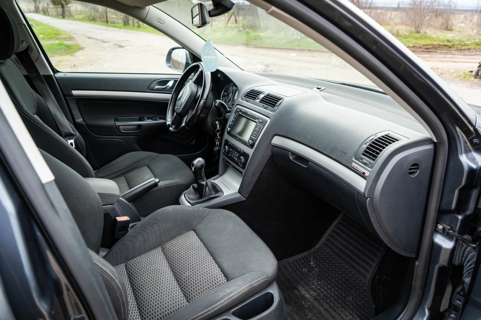 Skoda Octavia 1.6 TDI 4x4 105 �.�. FACELIFT | Mobile.bg � ����������� 8