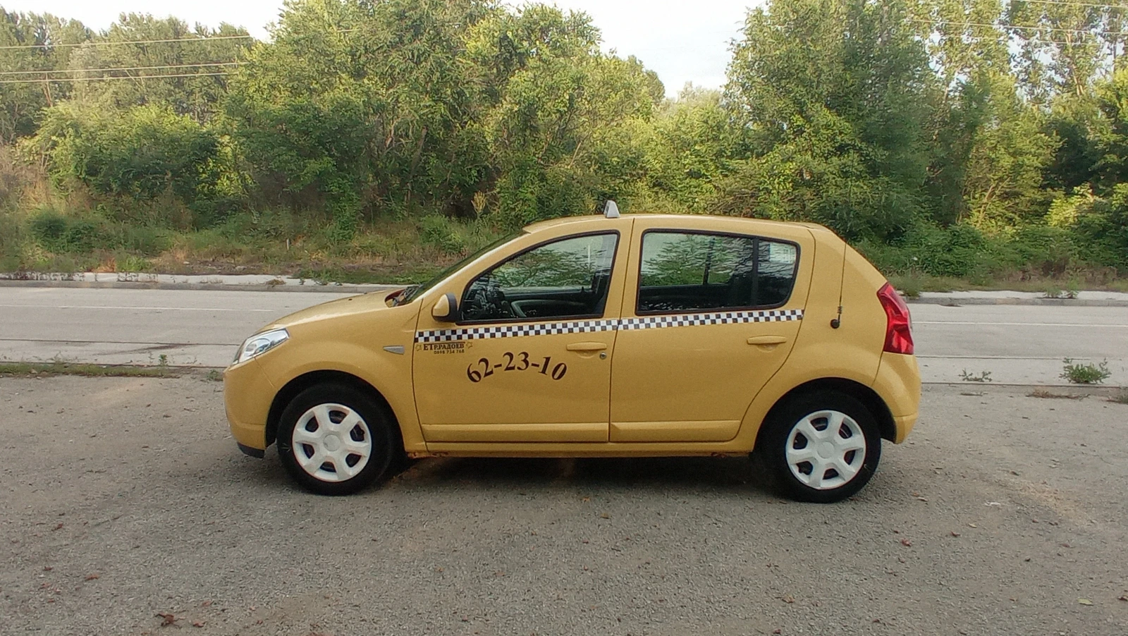 Dacia Sandero 1, 4.Газ Инж., снимка 4 - Автомобили и джипове - 53856502