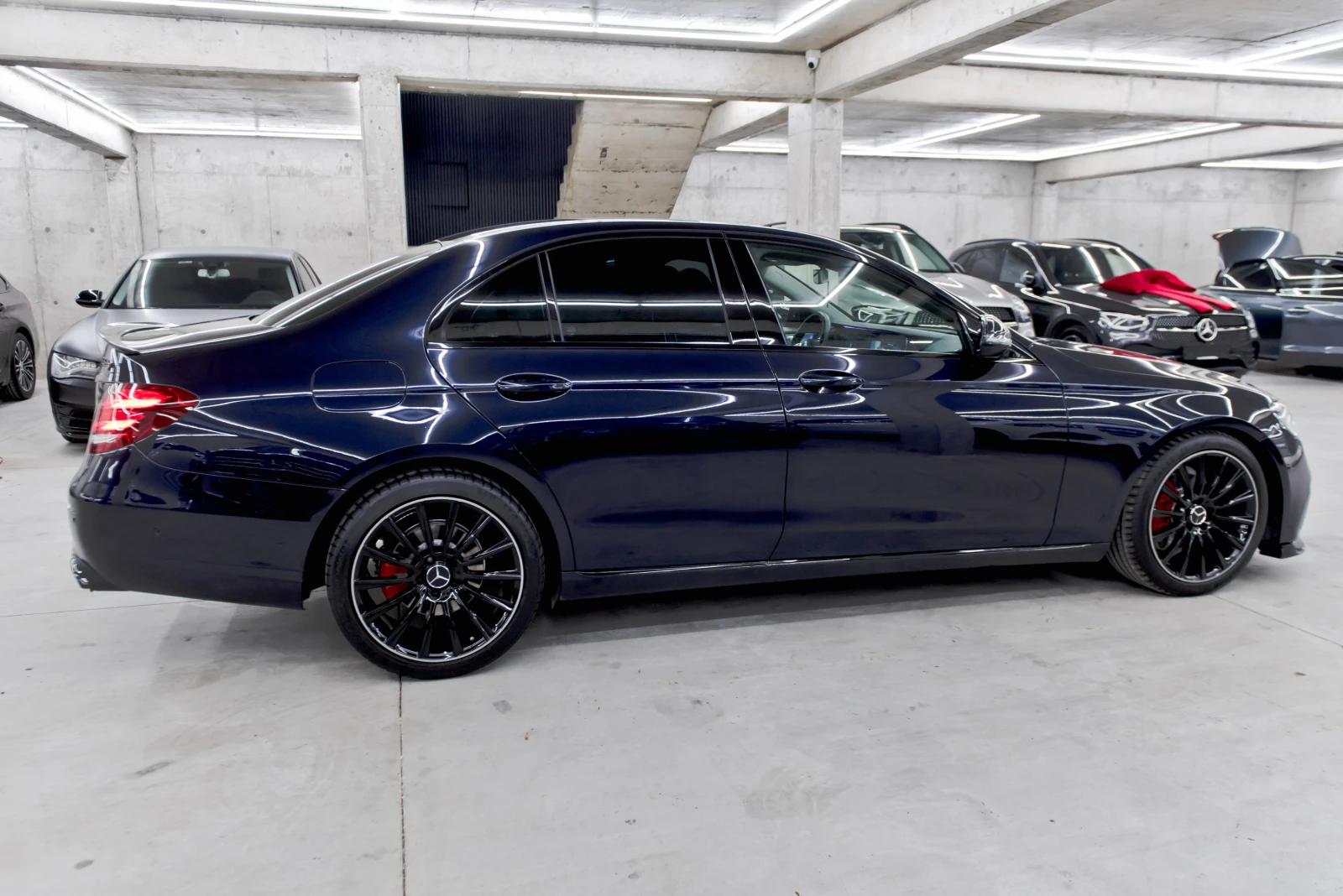 Mercedes-Benz E 220 D* 9G-Tronic* AMG* 2019* Digital* LED* Нов внос, снимка 7 - Автомобили и джипове - 53866878