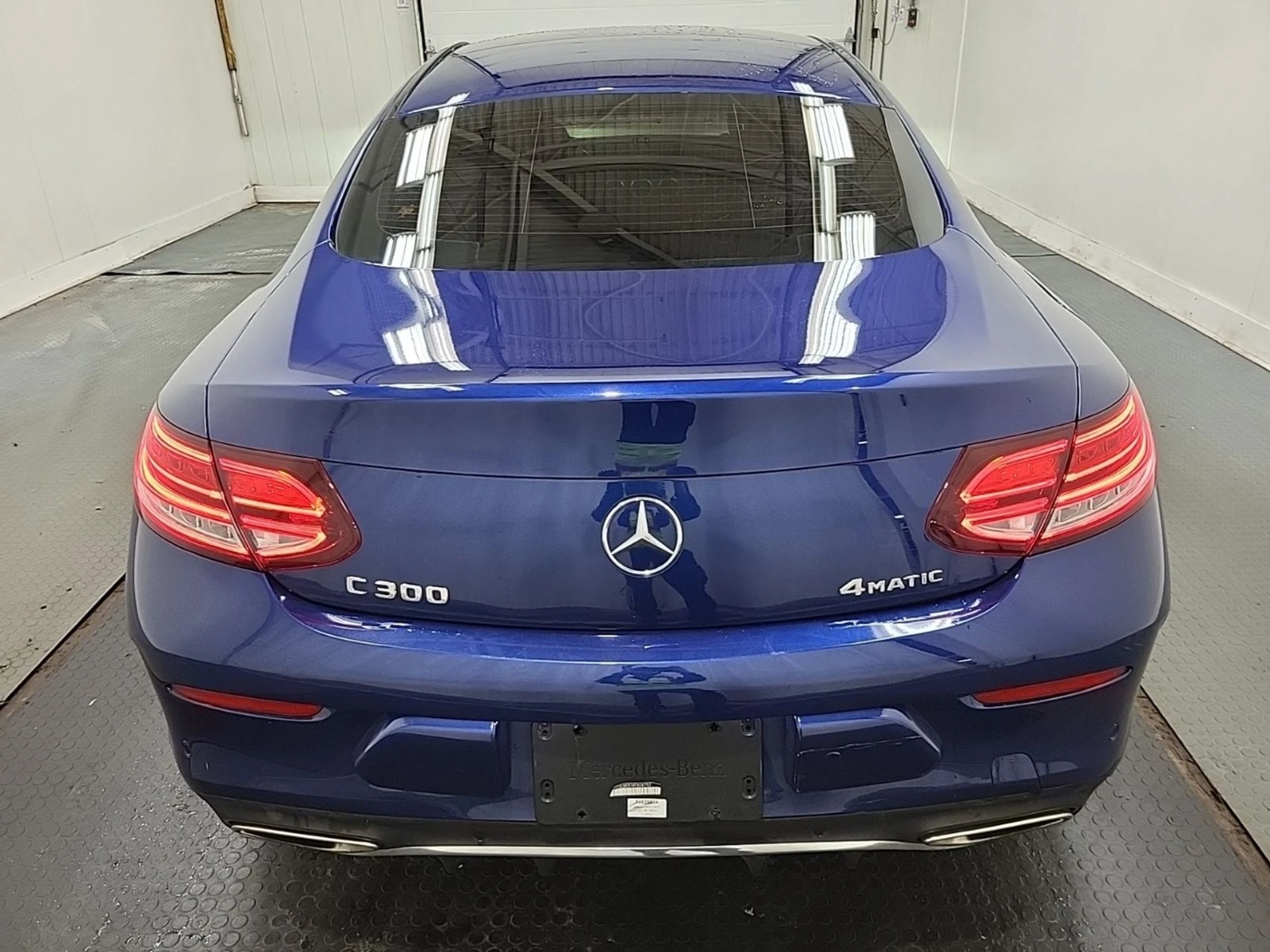 Mercedes-Benz C 300 AWD* АвтоКредит* (ЦЕНА ДО БГ), снимка 14 - Автомобили и джипове - 54401353