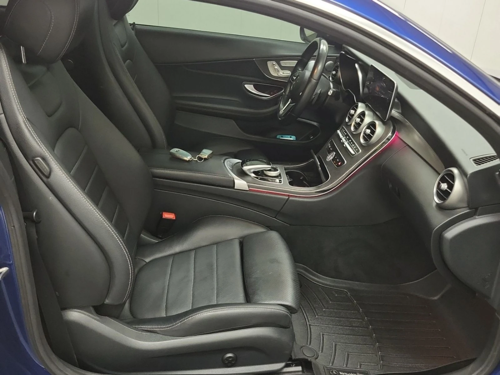Mercedes-Benz C 300 AWD* АвтоКредит* (ЦЕНА ДО БГ), снимка 17 - Автомобили и джипове - 54401353