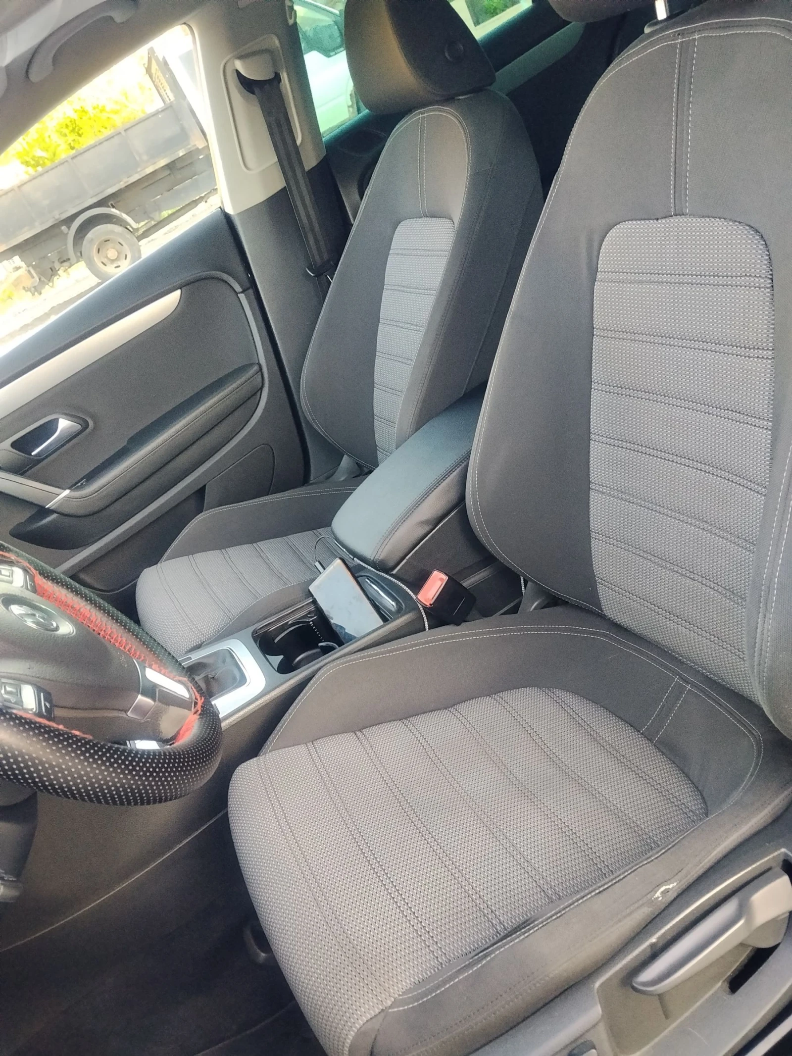 VW CC 2.0, снимка 10 - Автомобили и джипове - 54664754