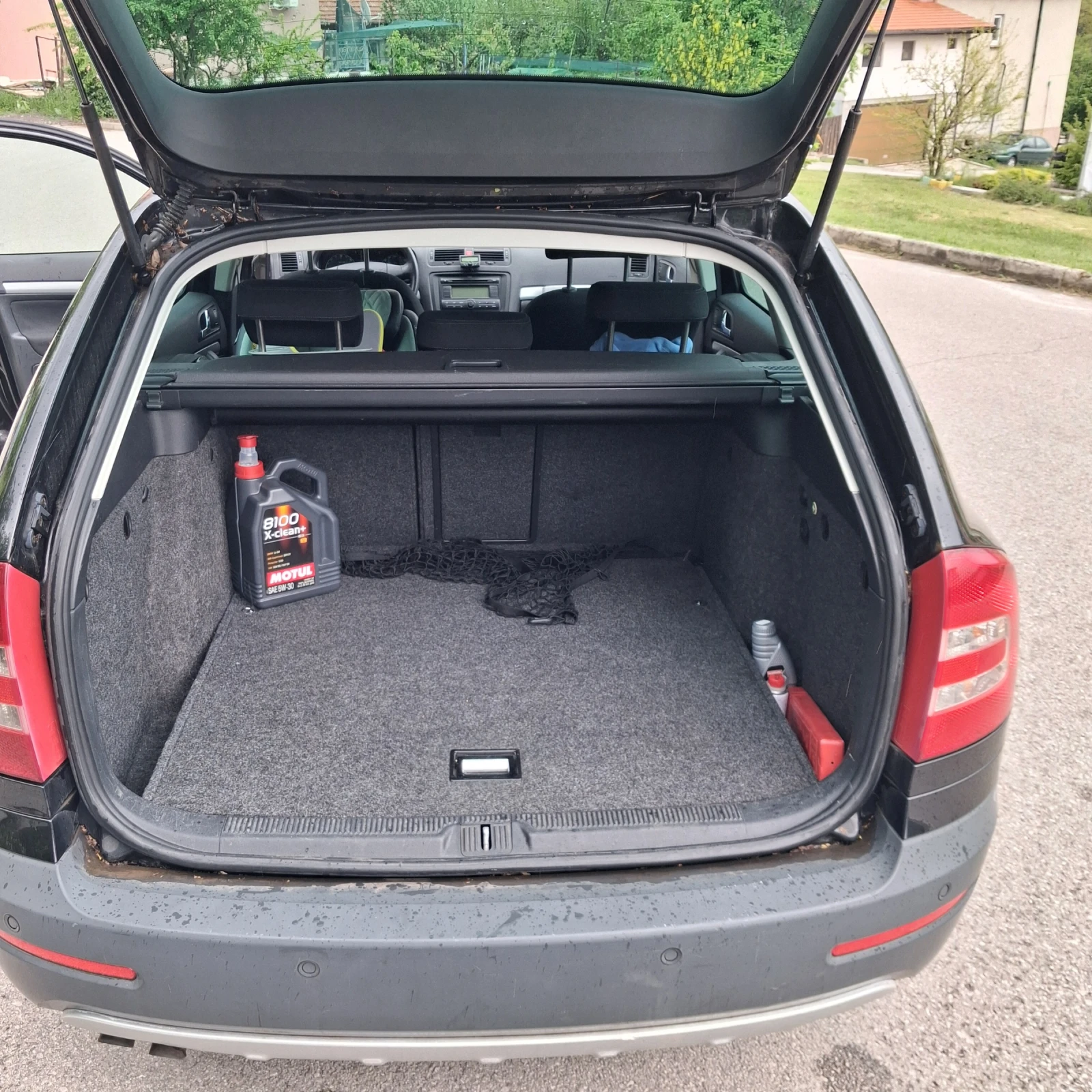 Skoda Octavia Scout, снимка 13 - Автомобили и джипове - 54671811