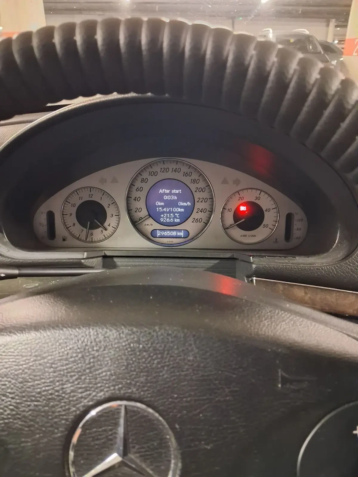 Mercedes-Benz E 220 Седан, снимка 15 - Автомобили и джипове - 54823260