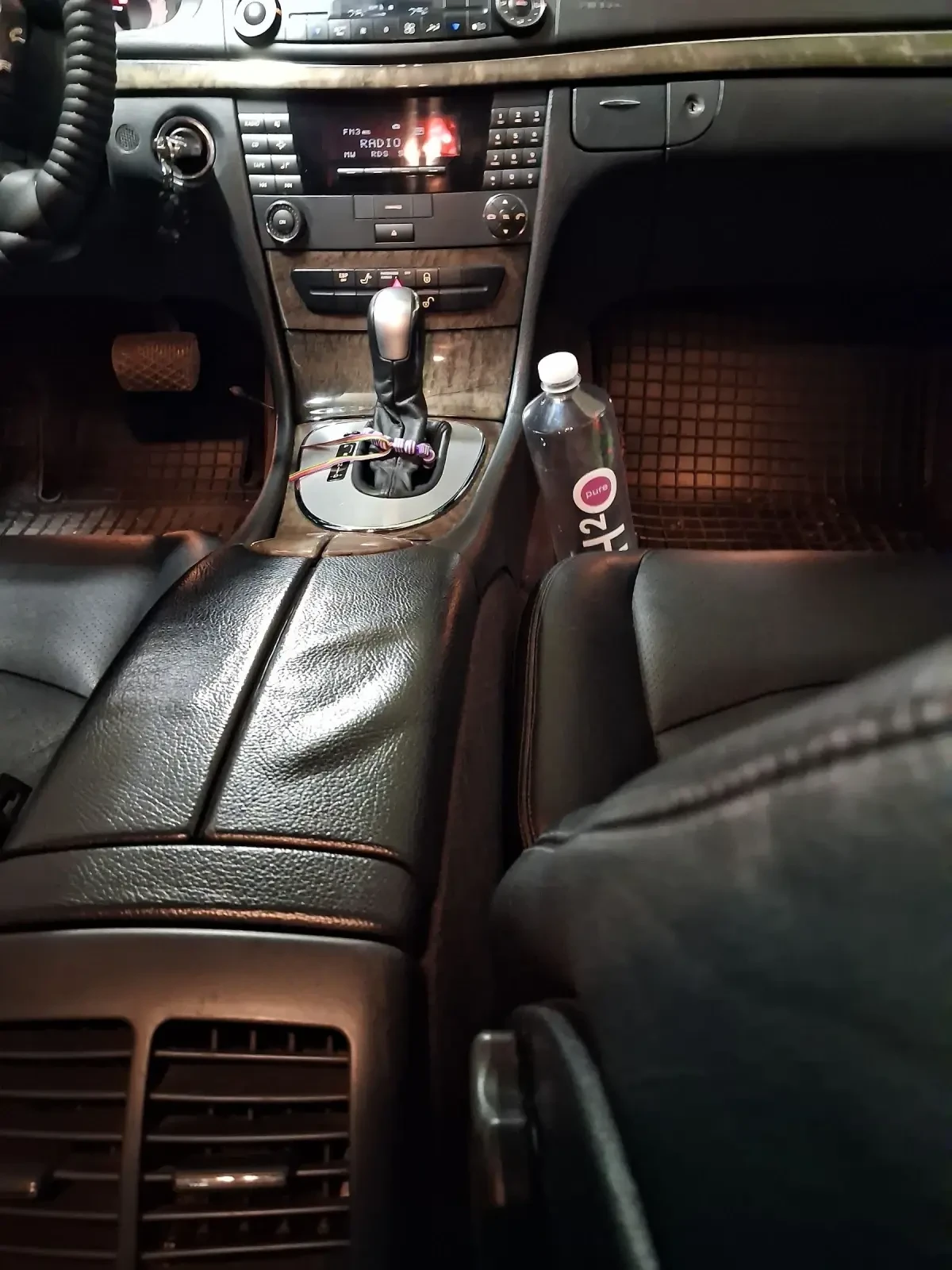 Mercedes-Benz E 220 Седан, снимка 8 - Автомобили и джипове - 54823260