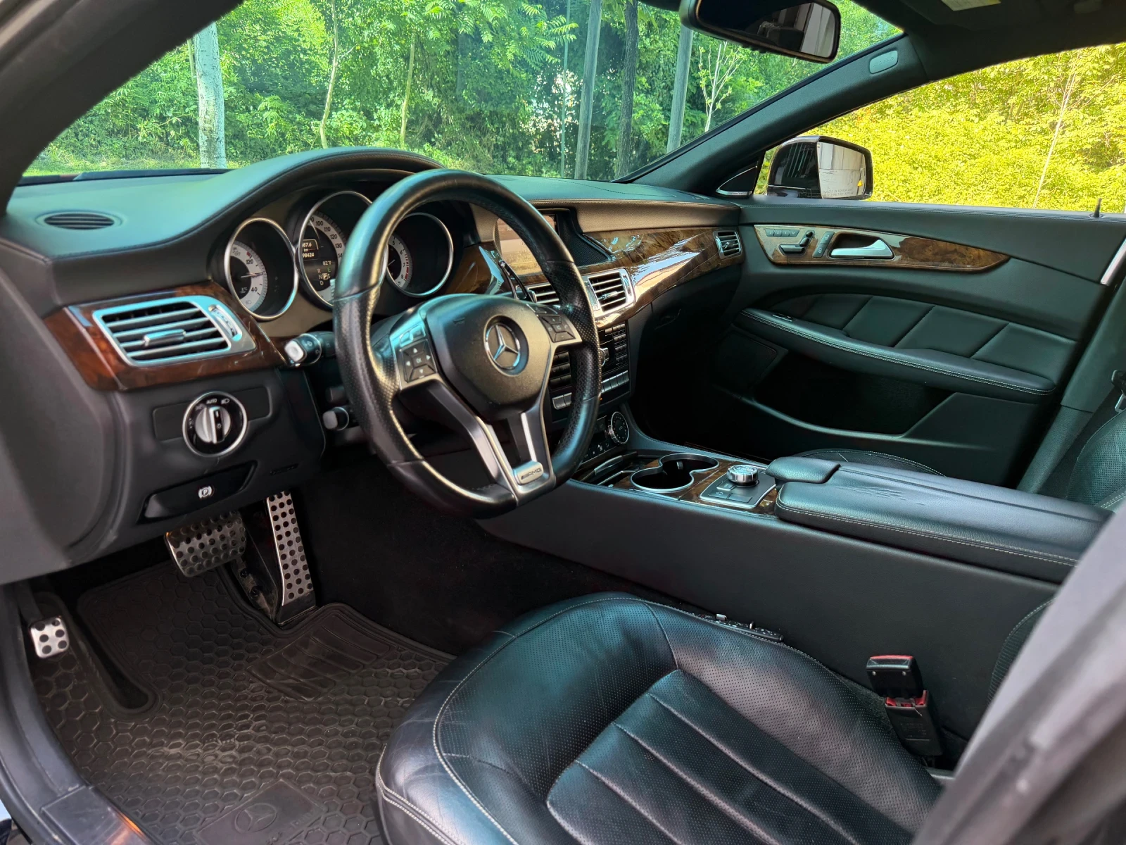 Mercedes-Benz CLS 500 AMG OPTIC / ПОДГРЕВ / ВЕНТИЛАЦИЯ, снимка 9 - Автомобили и джипове - 55235801