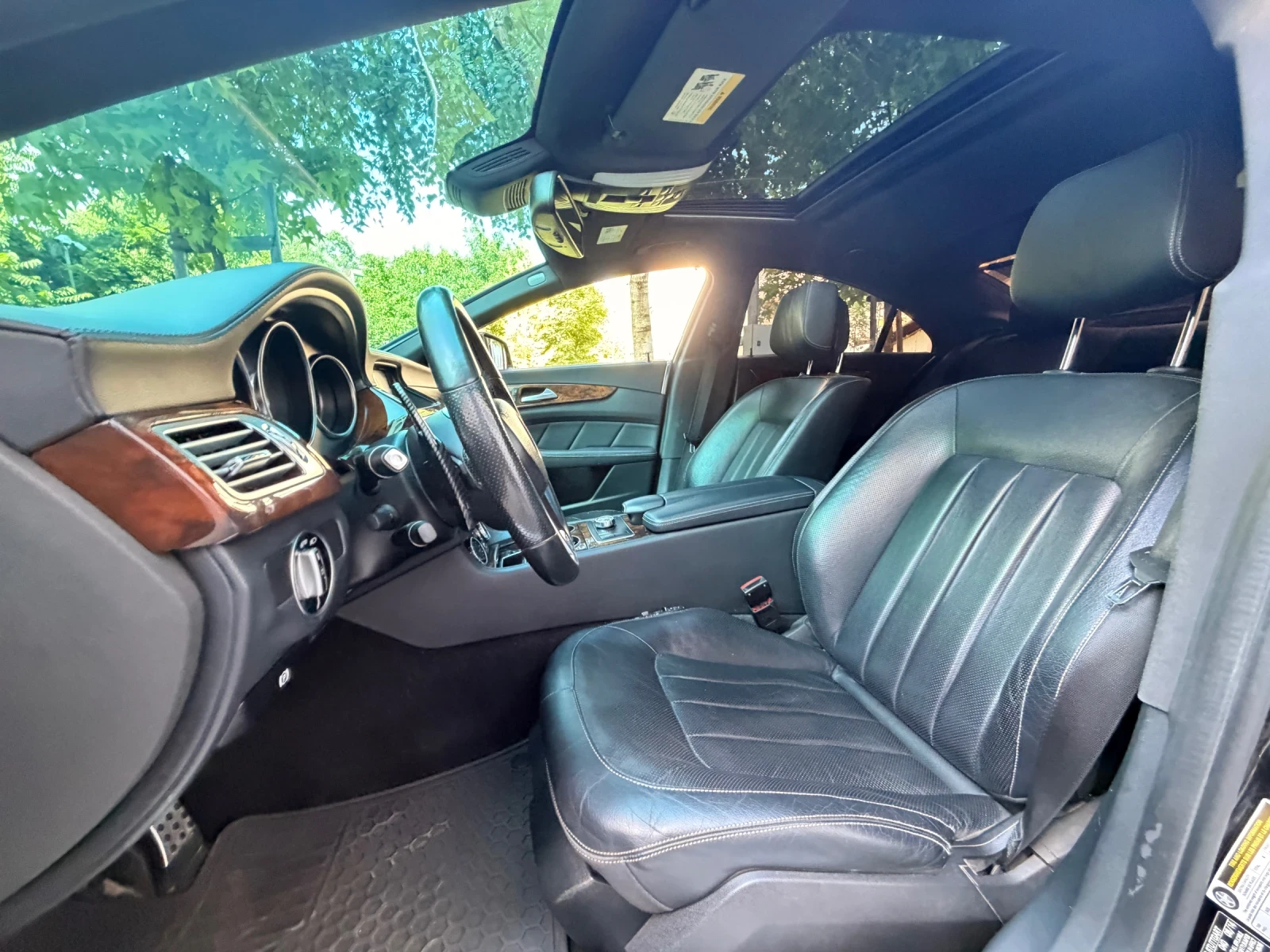 Mercedes-Benz CLS 500 AMG OPTIC / ПОДГРЕВ / ВЕНТИЛАЦИЯ, снимка 10 - Автомобили и джипове - 55235801