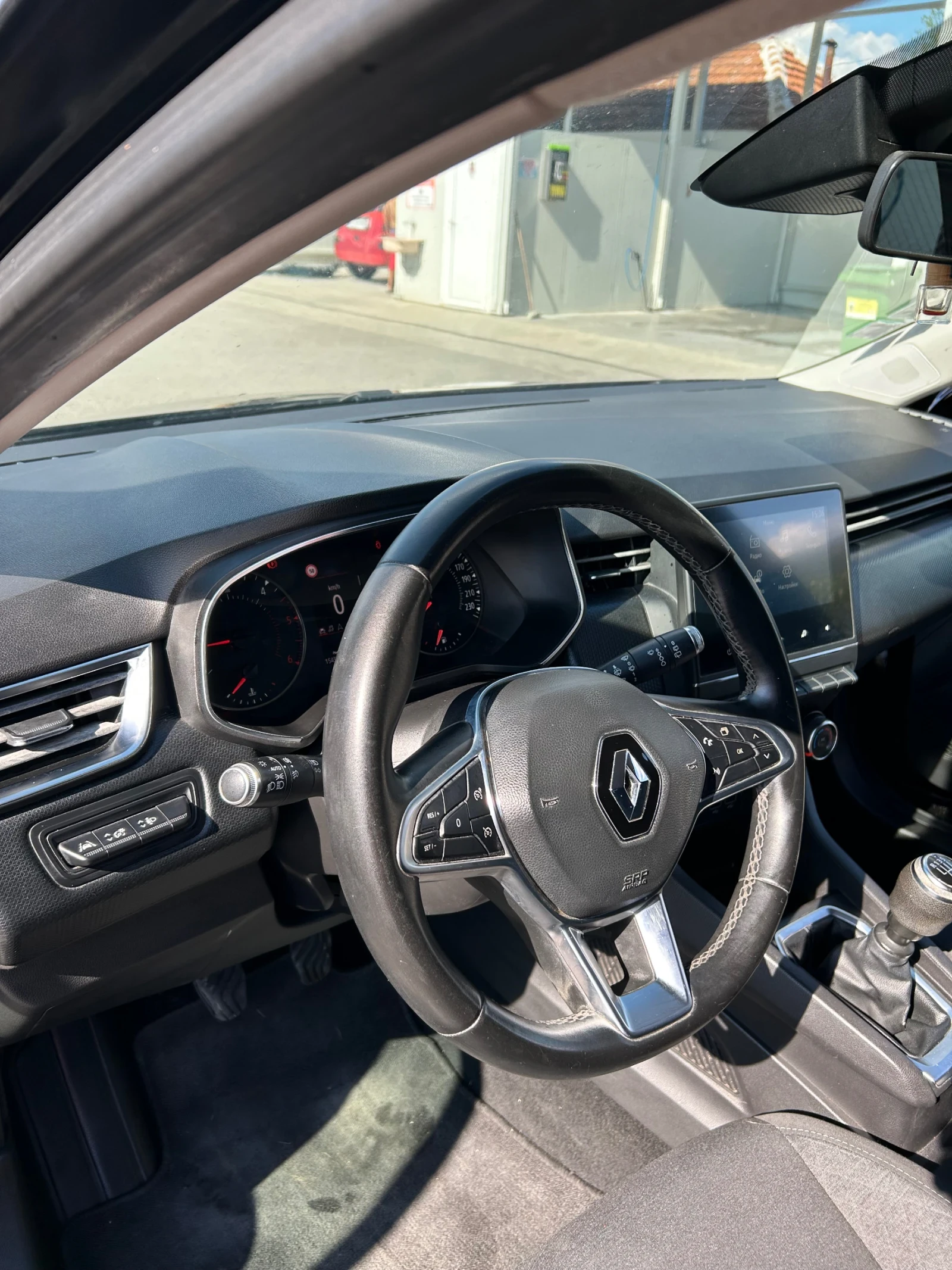 Renault Clio 1.5 dci, снимка 9 - Автомобили и джипове - 56072112