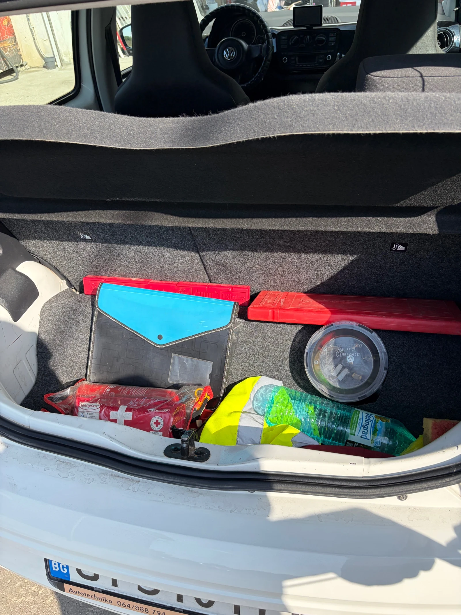 VW Up, снимка 9 - Автомобили и джипове - 56165056