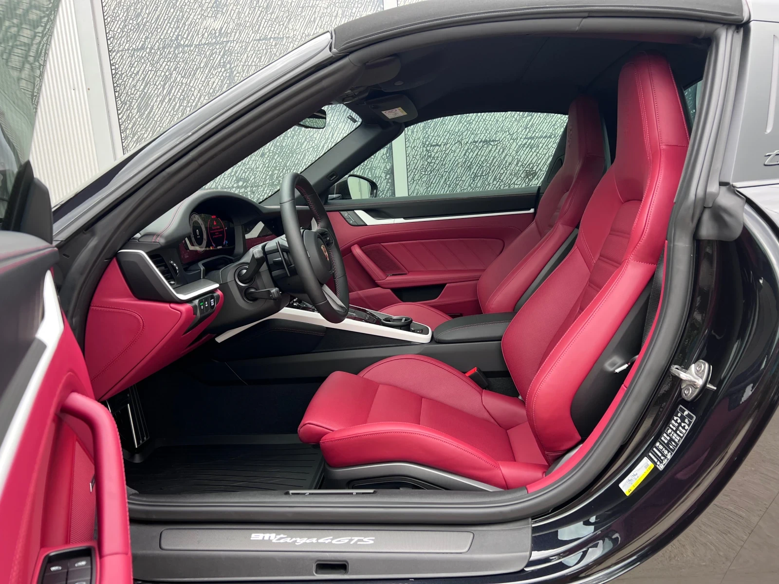 Porsche 911 Targa 4 GTS, снимка 6 - Автомобили и джипове - 56367905