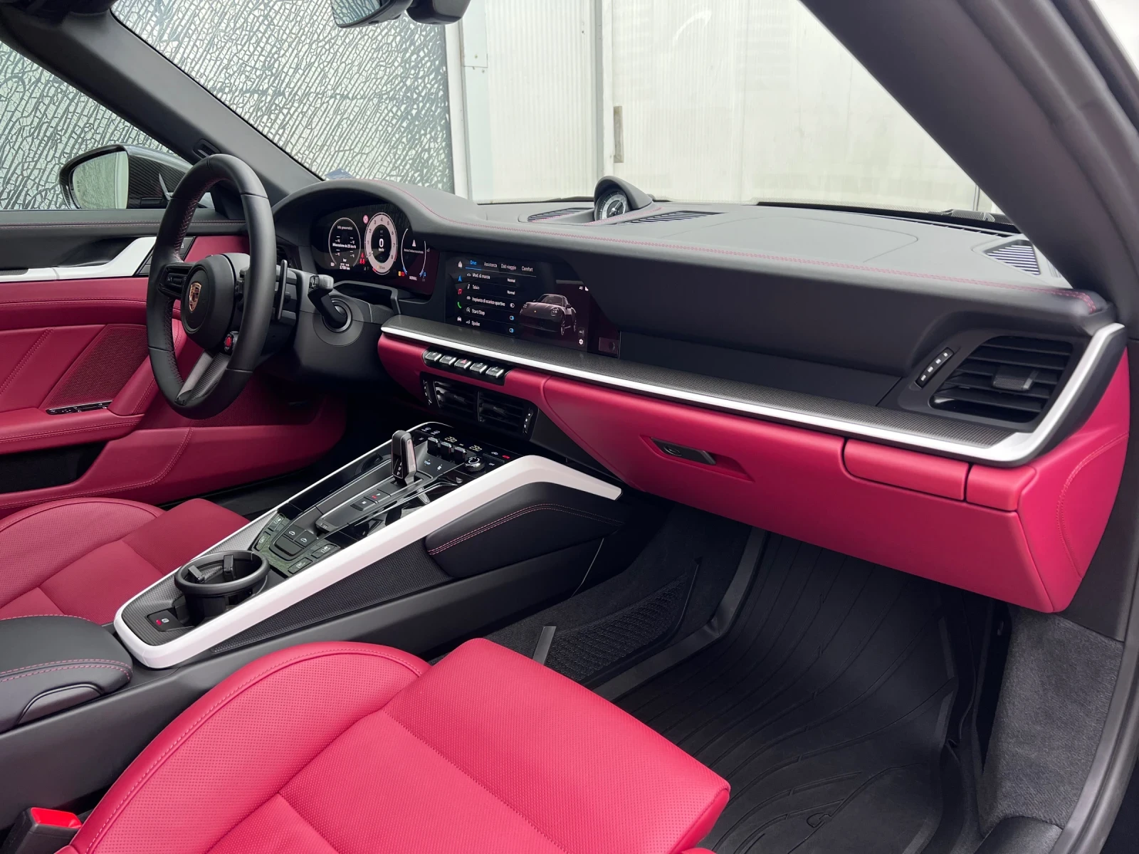 Porsche 911 Targa 4 GTS, снимка 13 - Автомобили и джипове - 56367905