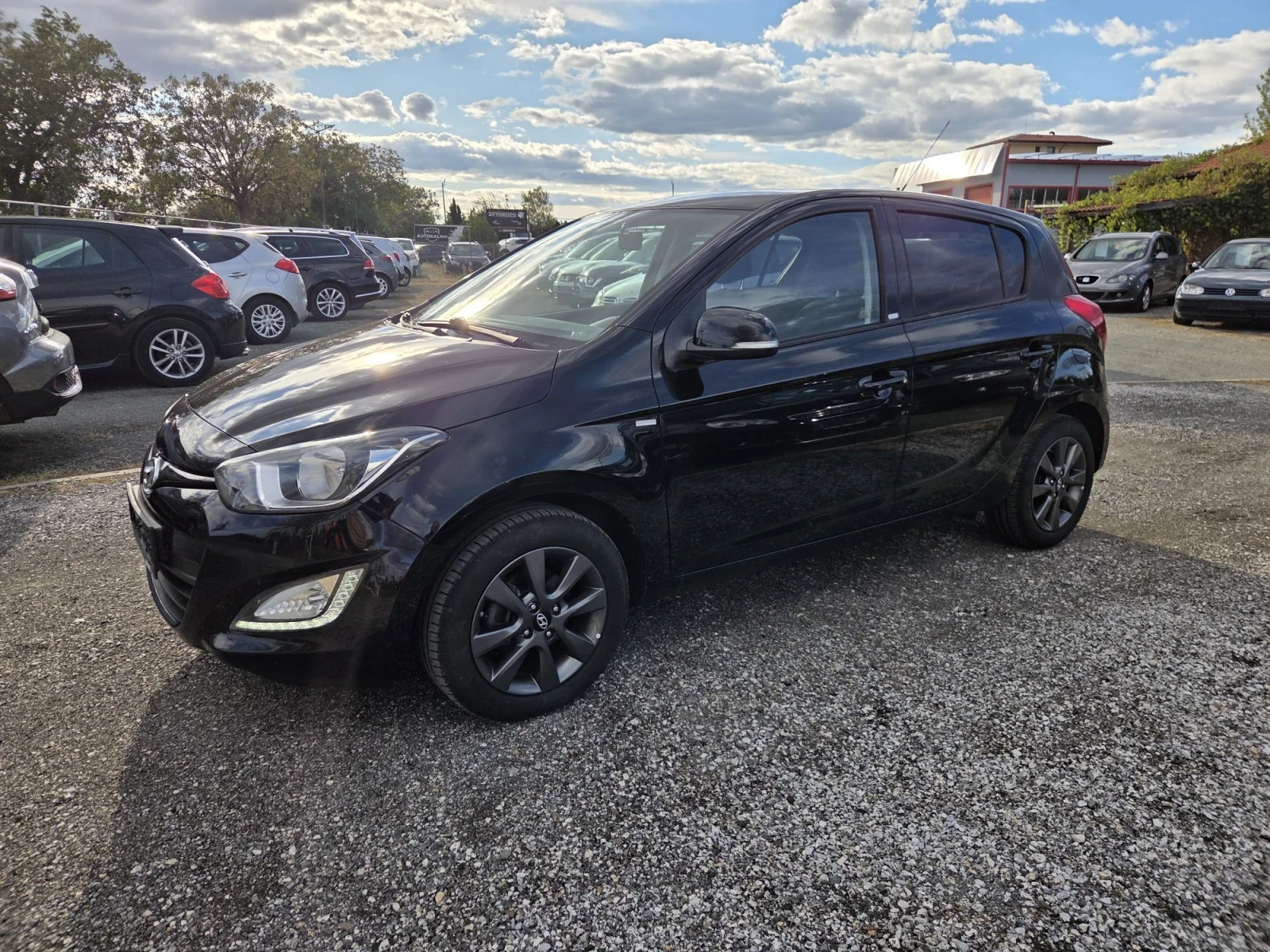 Hyundai I20 1.3 FACE* LED* , , снимка 4 - Автомобили и джипове - 56617340