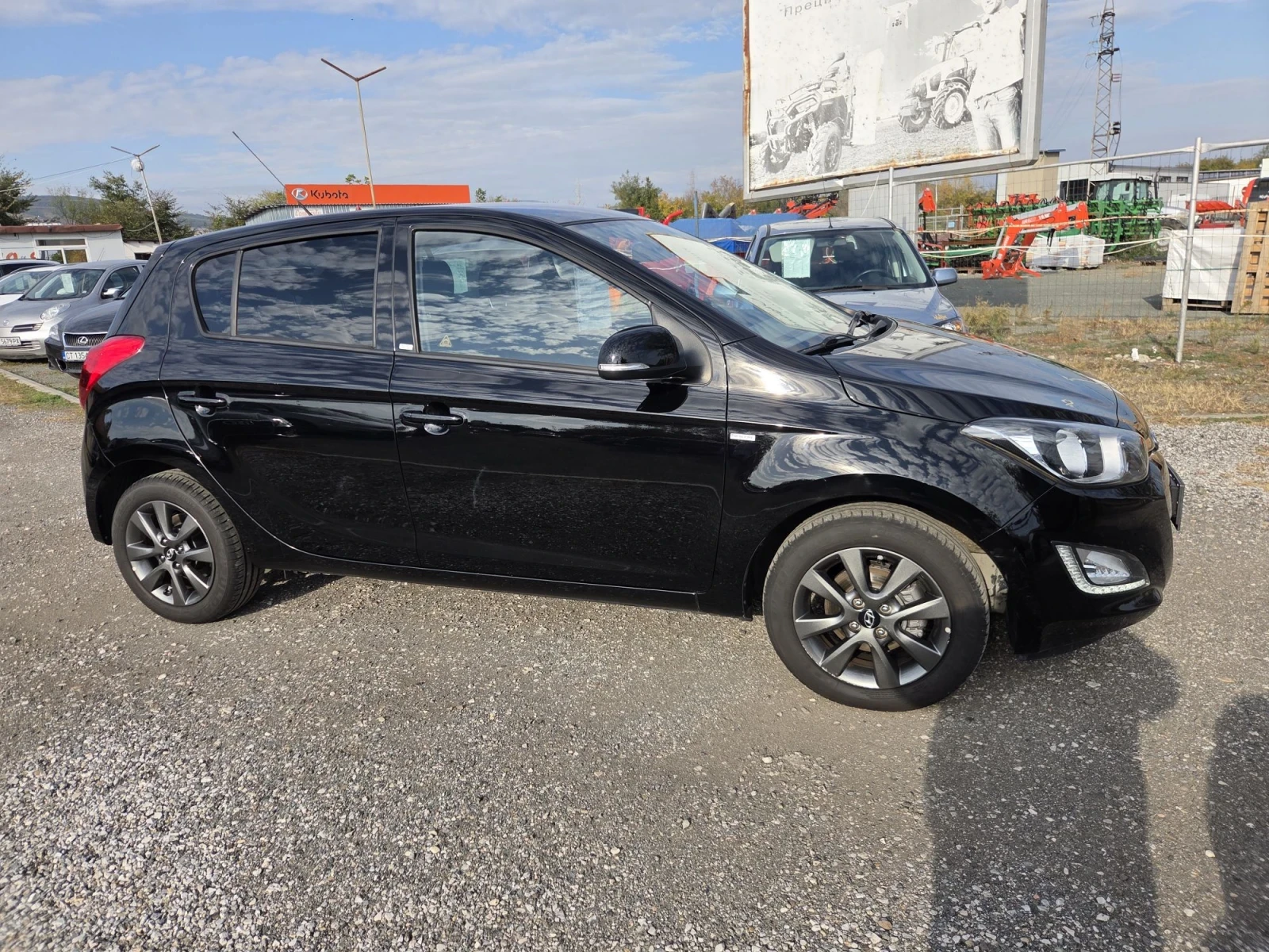 Hyundai I20 1.3 FACE* LED* , , снимка 9 - Автомобили и джипове - 56617340