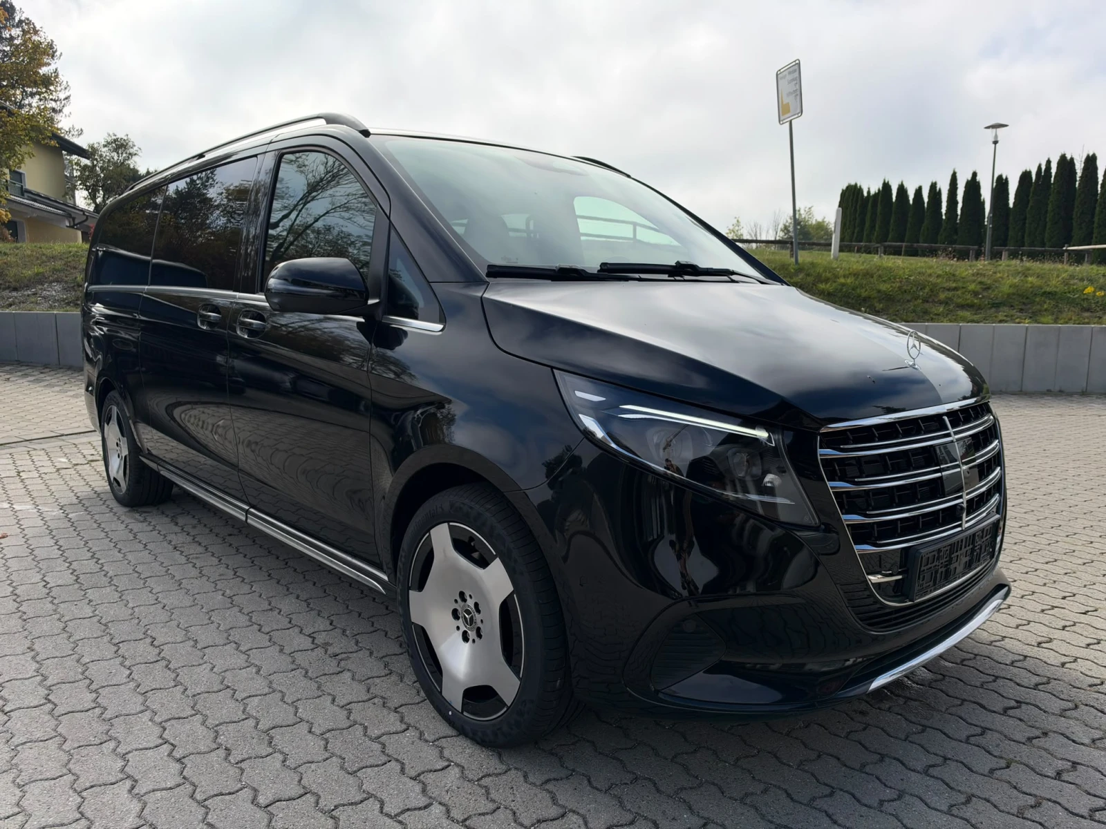 Mercedes-Benz V 300 Exclusive* ExtraLong* 4Matic* Airmatic* VIP Seats*