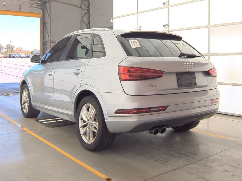 Audi Q3 2.0T Premium* Camera* Pano* Сервизна история, снимка 6 - Автомобили и джипове - 47959065