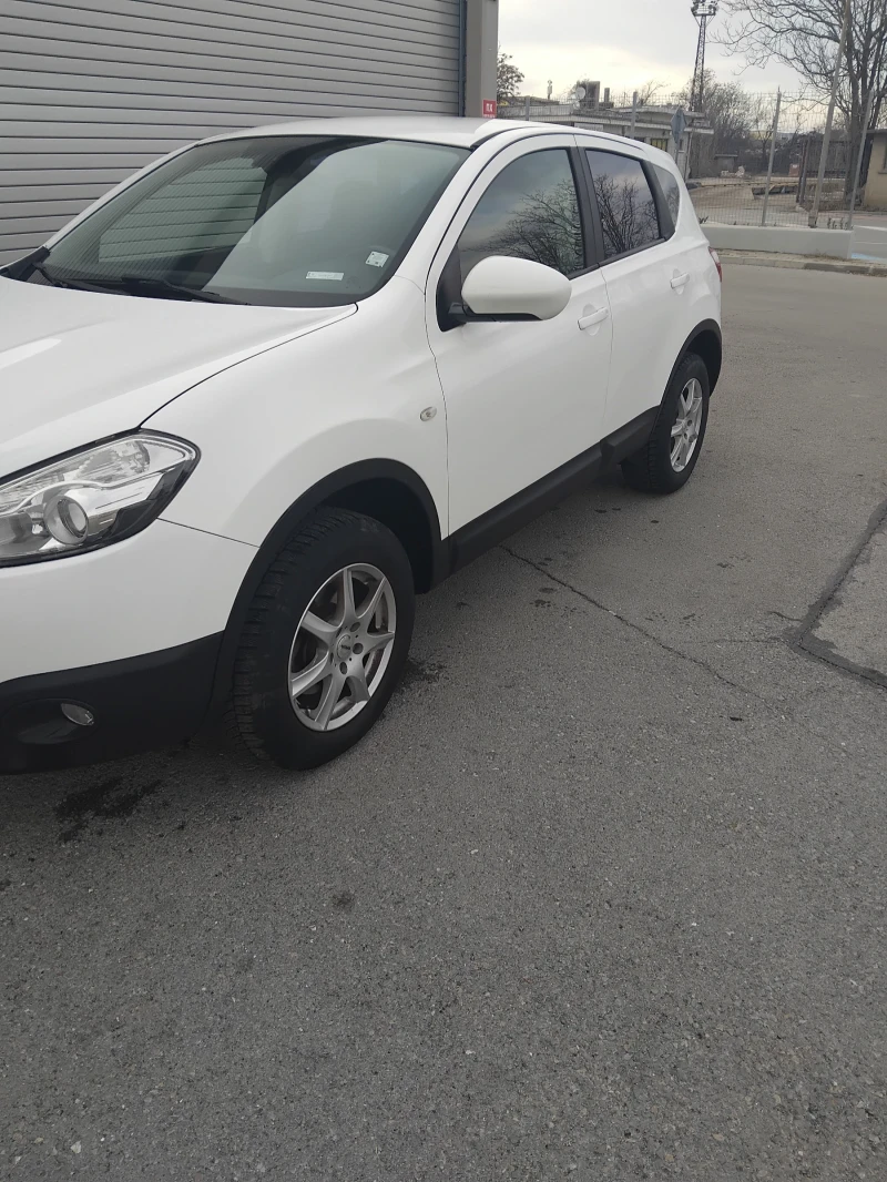 Nissan Qashqai 1.5DCI 110hp, снимка 3 - Автомобили и джипове - 48426811