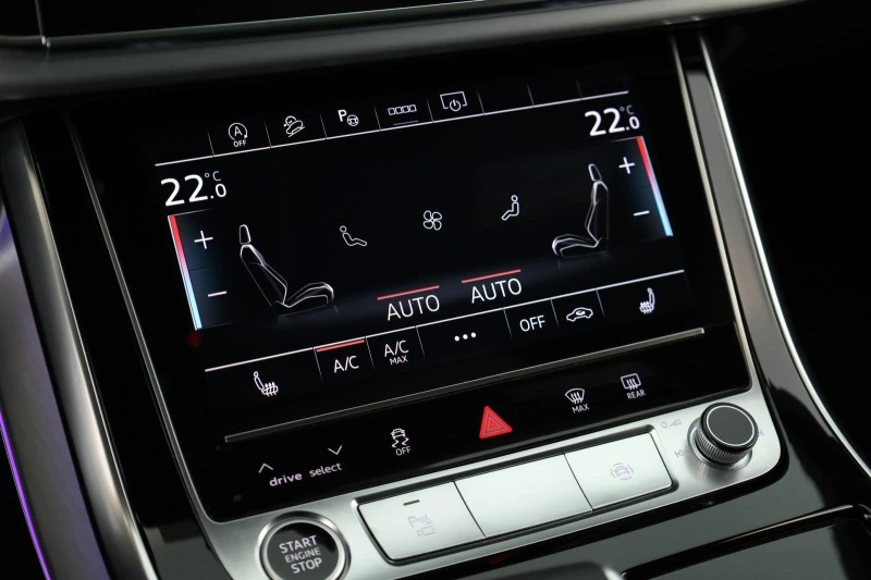 Audi Q8 50 TDI/S-LINE/FACELIFT/S-SEATS/PANO/MATRIX/, снимка 14 - Автомобили и джипове - 53327638
