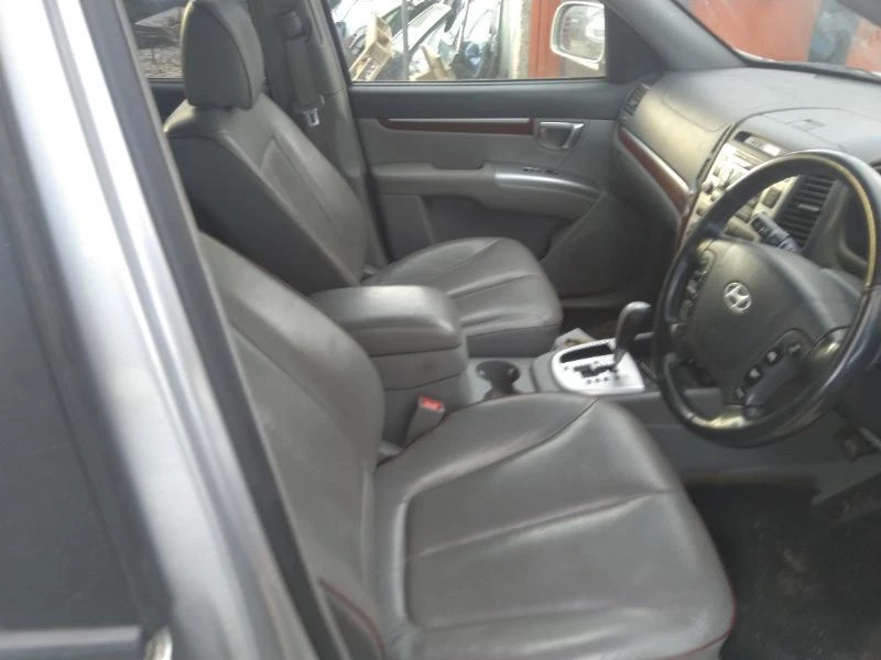 Hyundai Santa fe 2.2CRDI автоматик, снимка 9 - Автомобили и джипове - 34986861