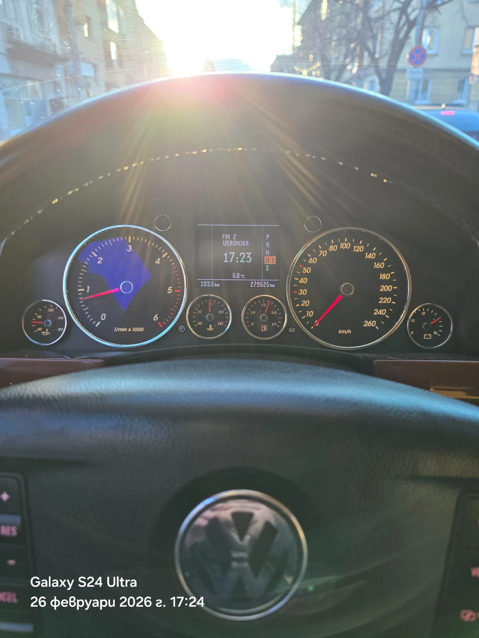 VW Touareg 3.0 TDI V6, снимка 14 - Автомобили и джипове - 53603081