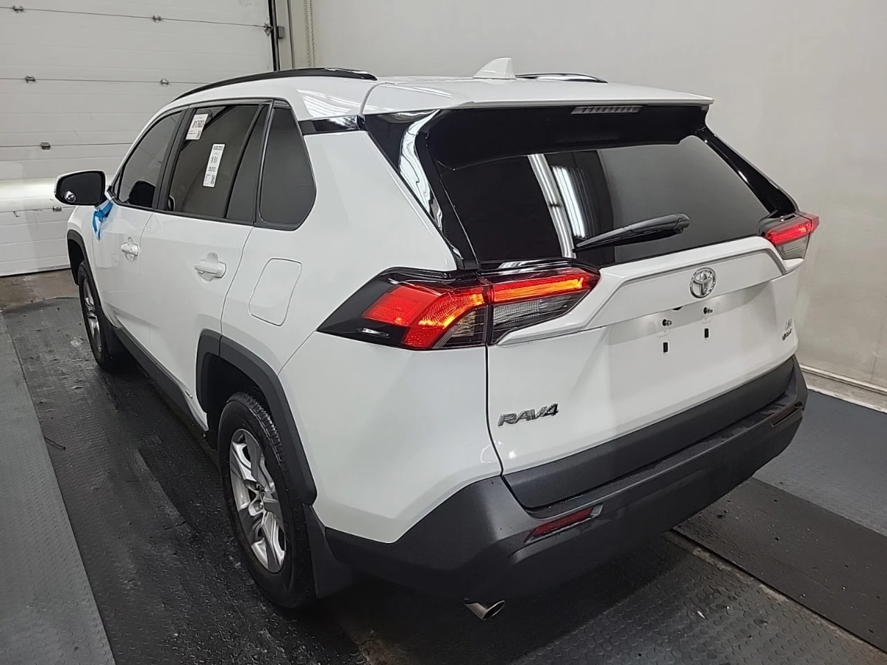 Toyota Rav4 * АВТО КРЕДИТ* ЦЕНА ДО БГ * Сервизна история *  - изображение 5
