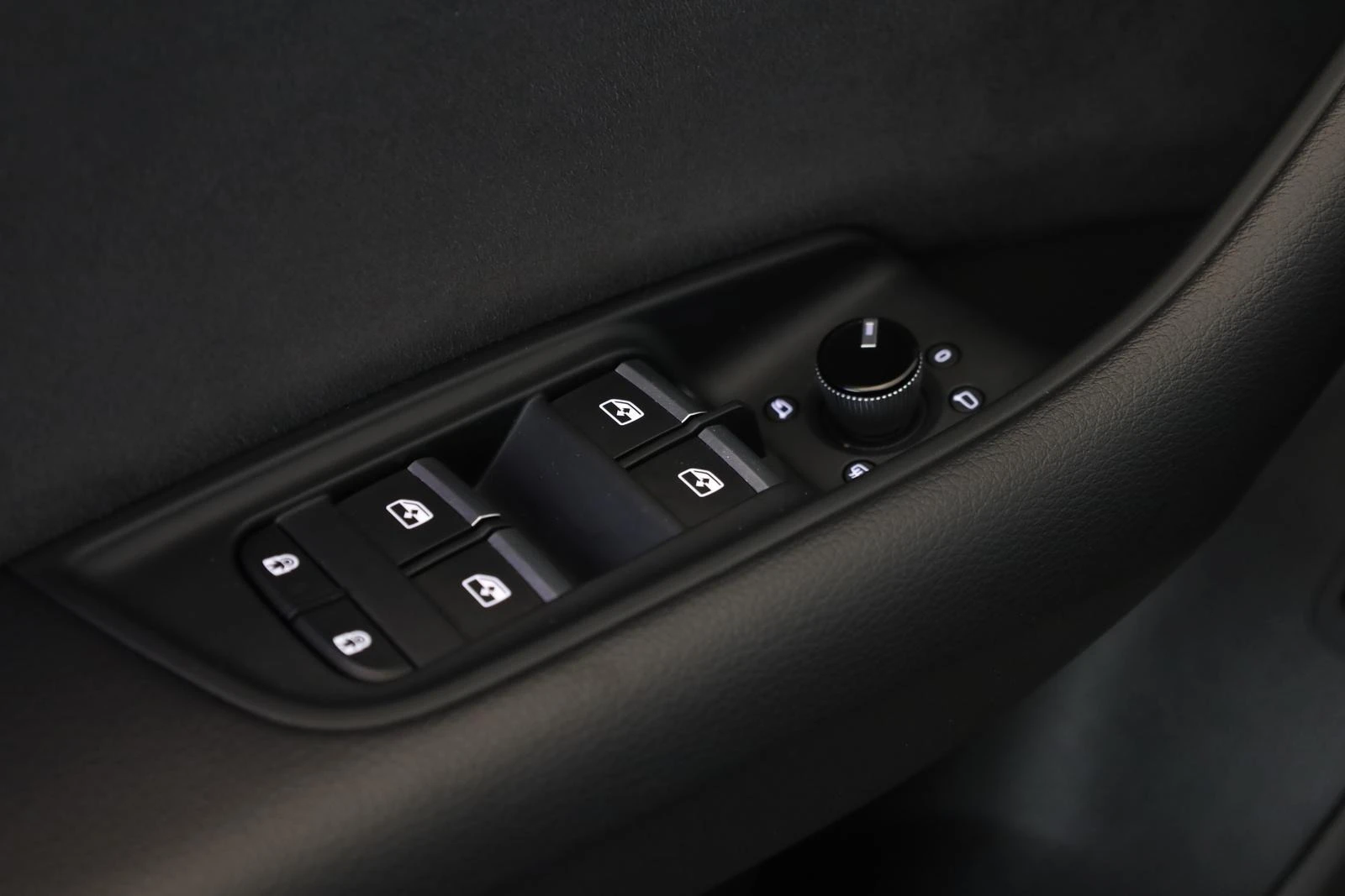 Audi Q8 50 TDI/S-LINE/FACELIFT/S-SEATS/PANO/MATRIX/ - изображение 8