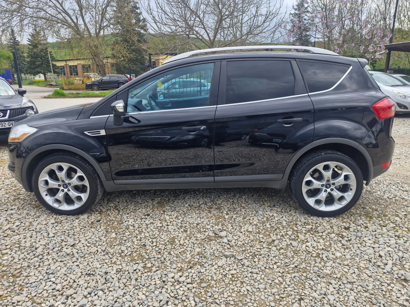 Ford Kuga 2, 5* AC* NAVI* PANO* PDC* КОЖА* 4-4 * AUT* TUV