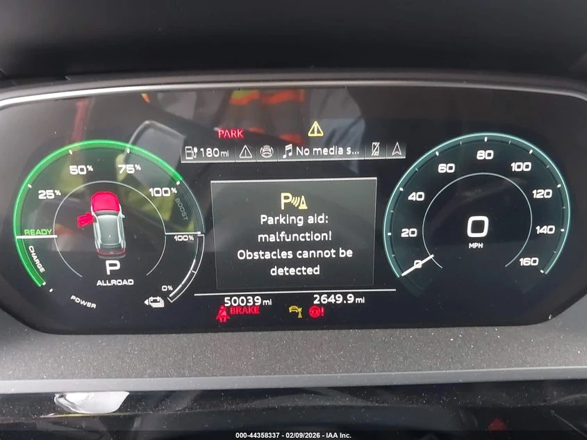 Audi Q8 E-Tron Prestige Quattro, снимка 7 - Автомобили и джипове - 54348326