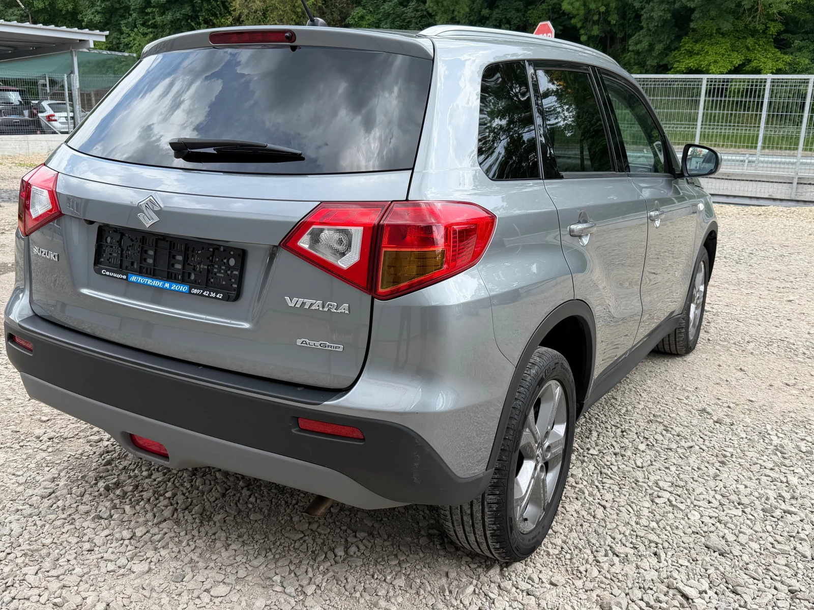 Suzuki Vitara 1.6BENZIN* AllGrip* FULL* 4x4* EVRO6, снимка 3 - Автомобили и джипове - 54576692