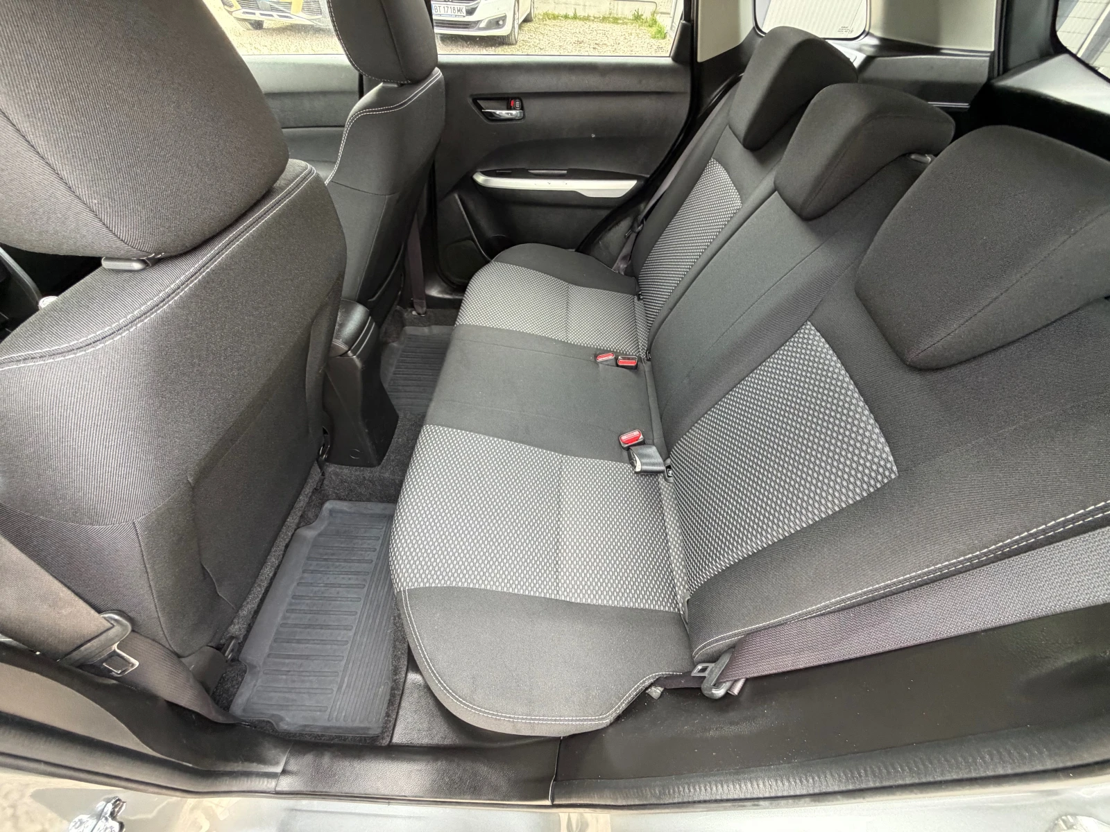 Suzuki Vitara 1.6BENZIN* AllGrip* FULL* 4x4* EVRO6, снимка 8 - Автомобили и джипове - 54576692