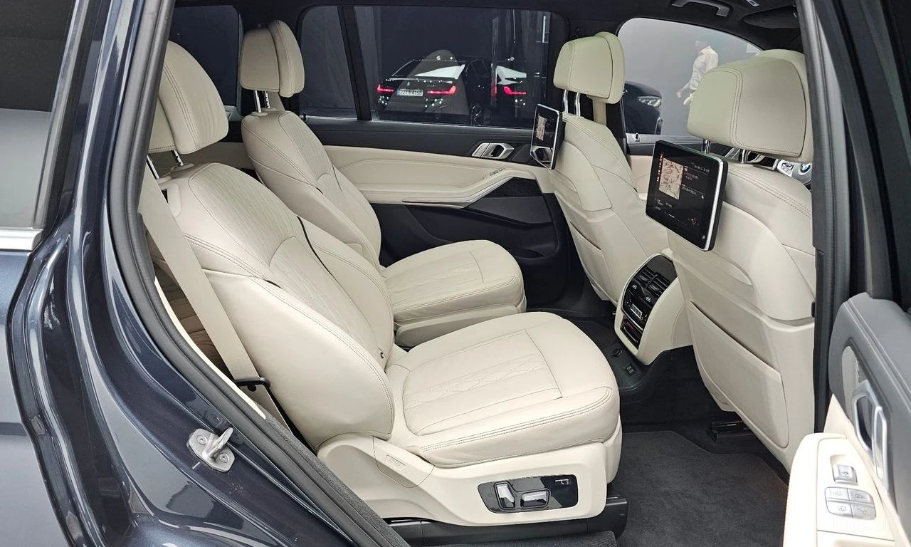 BMW X7 ДИСТРОНИК * ОБДУХВАНЕ * HEAD-UP * H/K, снимка 14 - Автомобили и джипове - 55233951