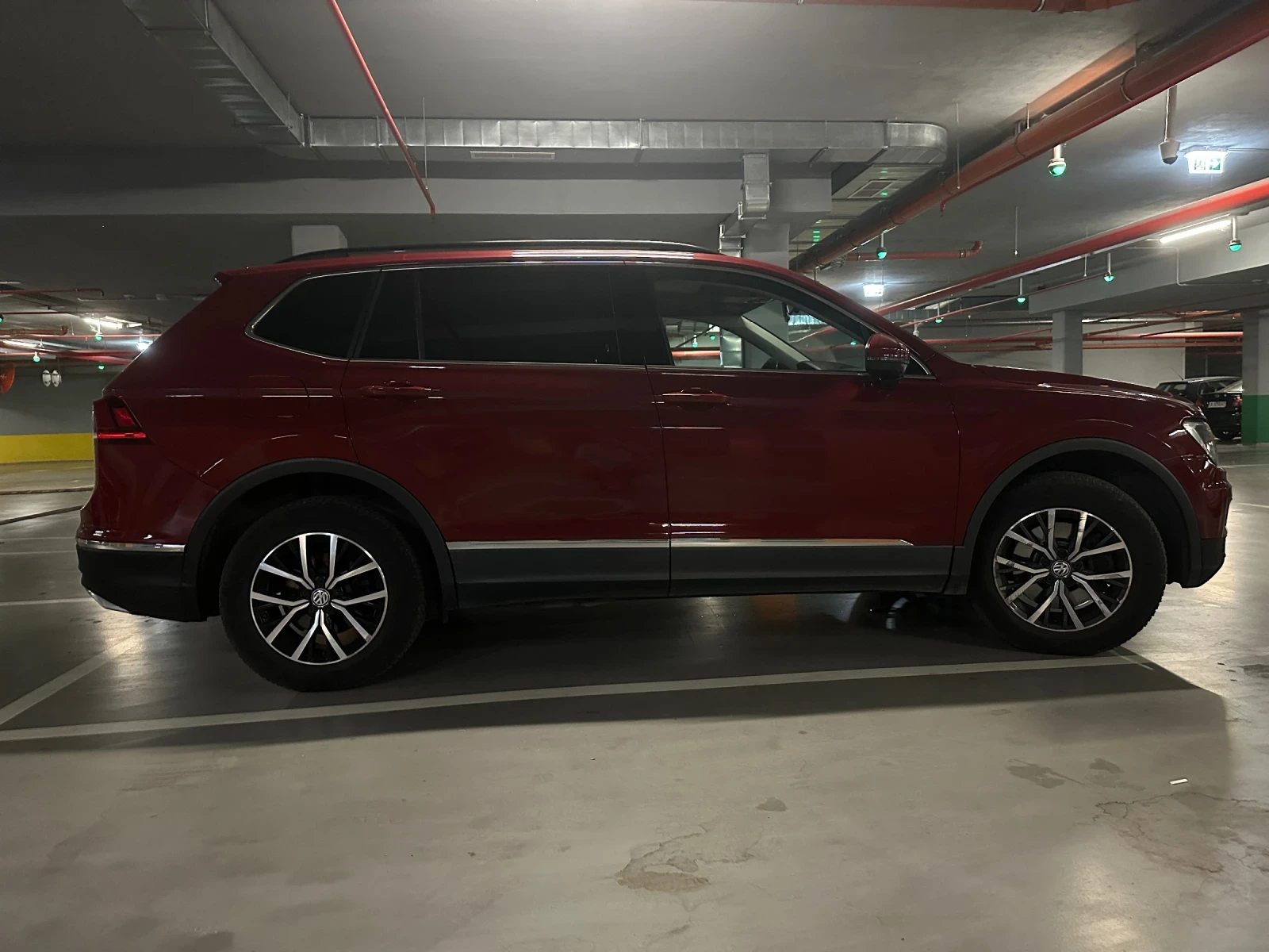 VW Tiguan TSI SE, снимка 4 - Автомобили и джипове - 56136832