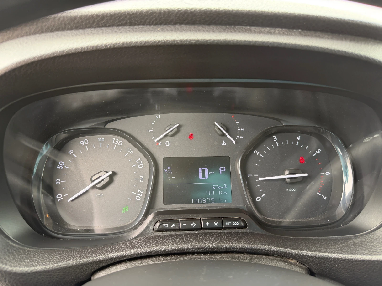 Citroen Jumpy 2.0 Automatic, XL Cargo, снимка 14 - Бусове и автобуси - 54882801