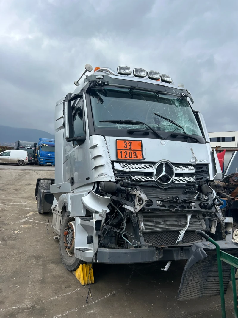 Mercedes-Benz Actros 1851 !420 000 км Евро 6 НА ЧАСТИ, снимка 2 - Камиони - 49049927