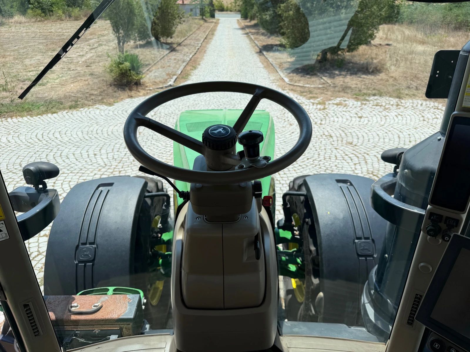 Трактор John Deere 8270R POWER SHIFT ЛИЗИНГ, снимка 15 - Селскостопанска техника - 55380746