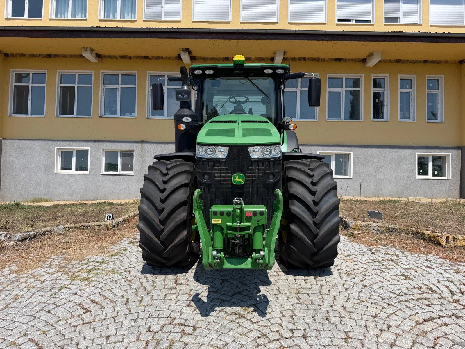 Трактор John Deere 8270R POWER SHIFT ЛИЗИНГ, снимка 2 - Селскостопанска техника - 55380746