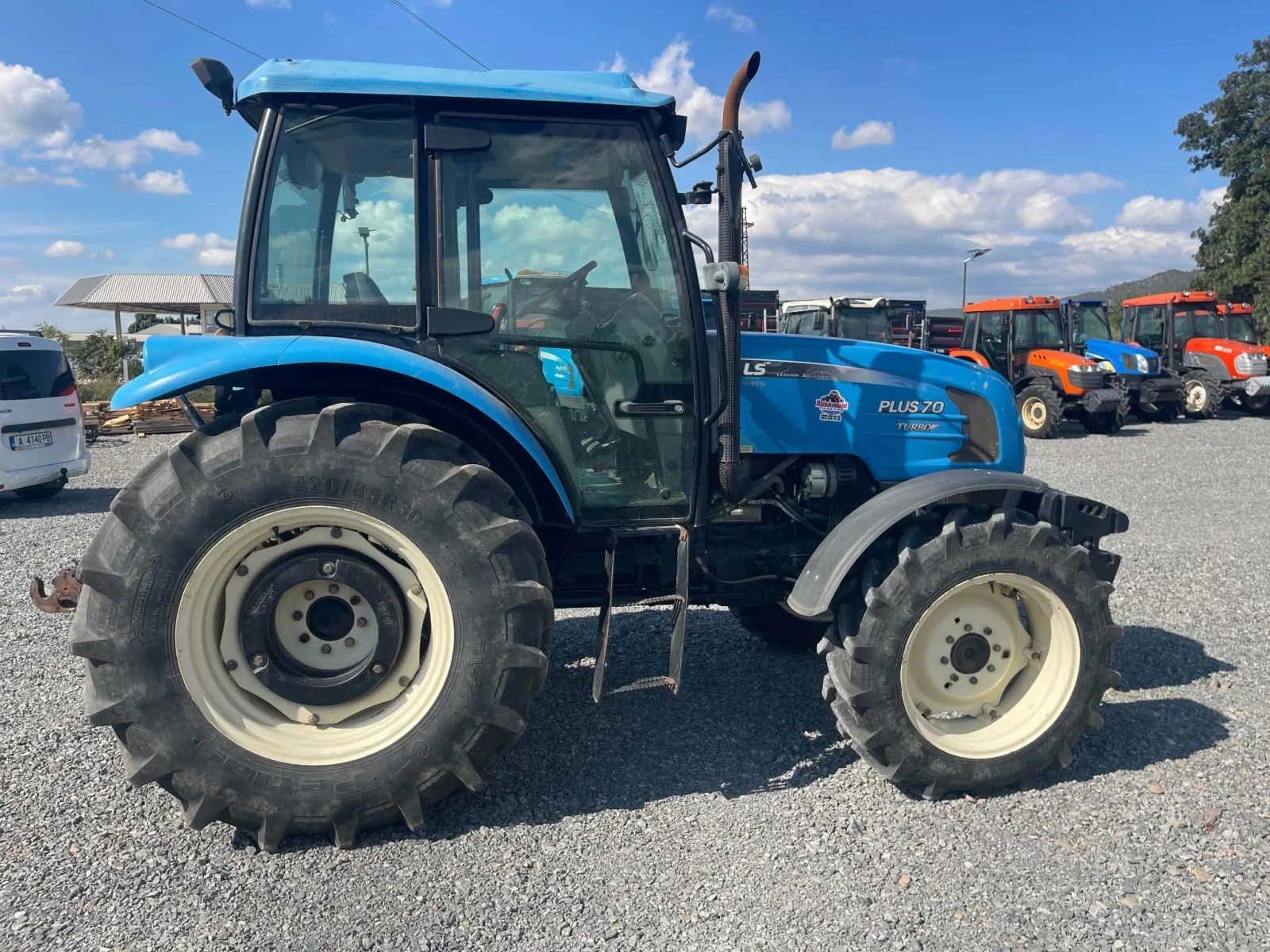 Трактор LS PLUS 90, снимка 9 - Селскостопанска техника - 56300946