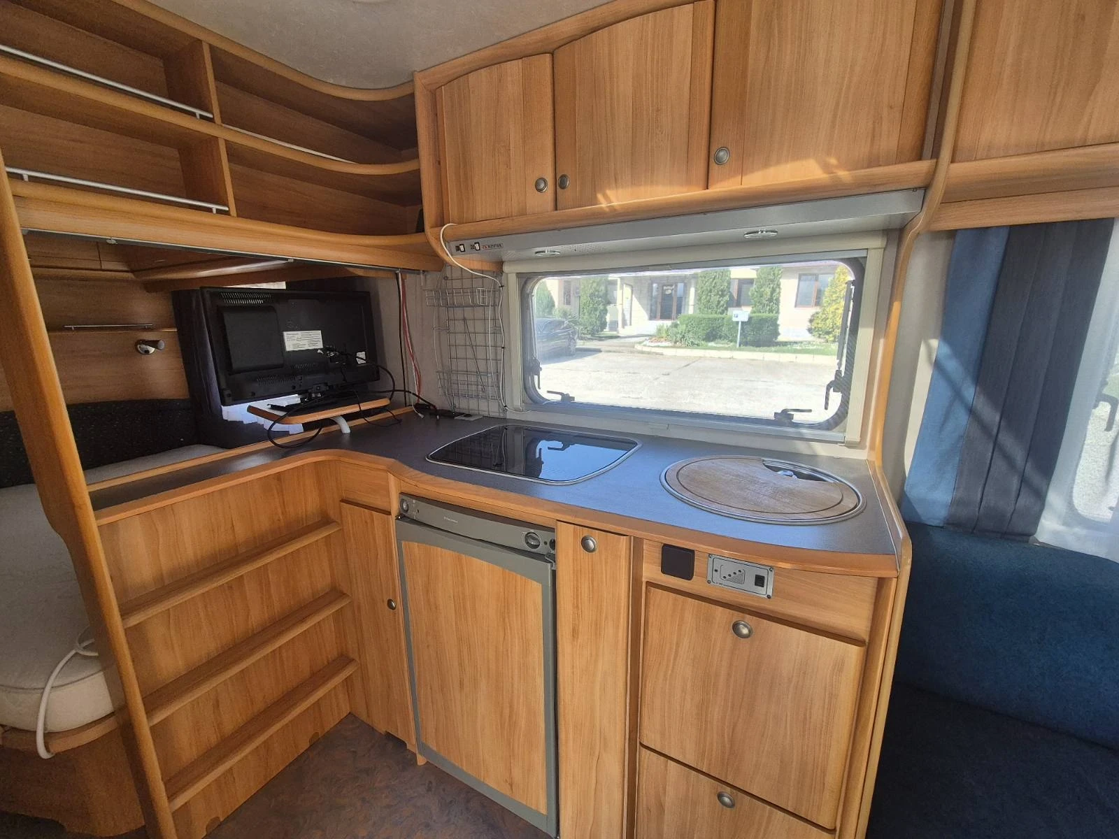�������� Adria ADIVA 502 | Mobile.bg � ����������� 7