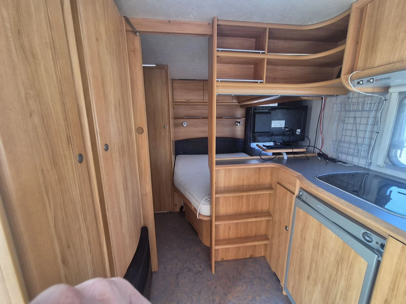 �������� Adria ADIVA 502 | Mobile.bg � ����������� 10