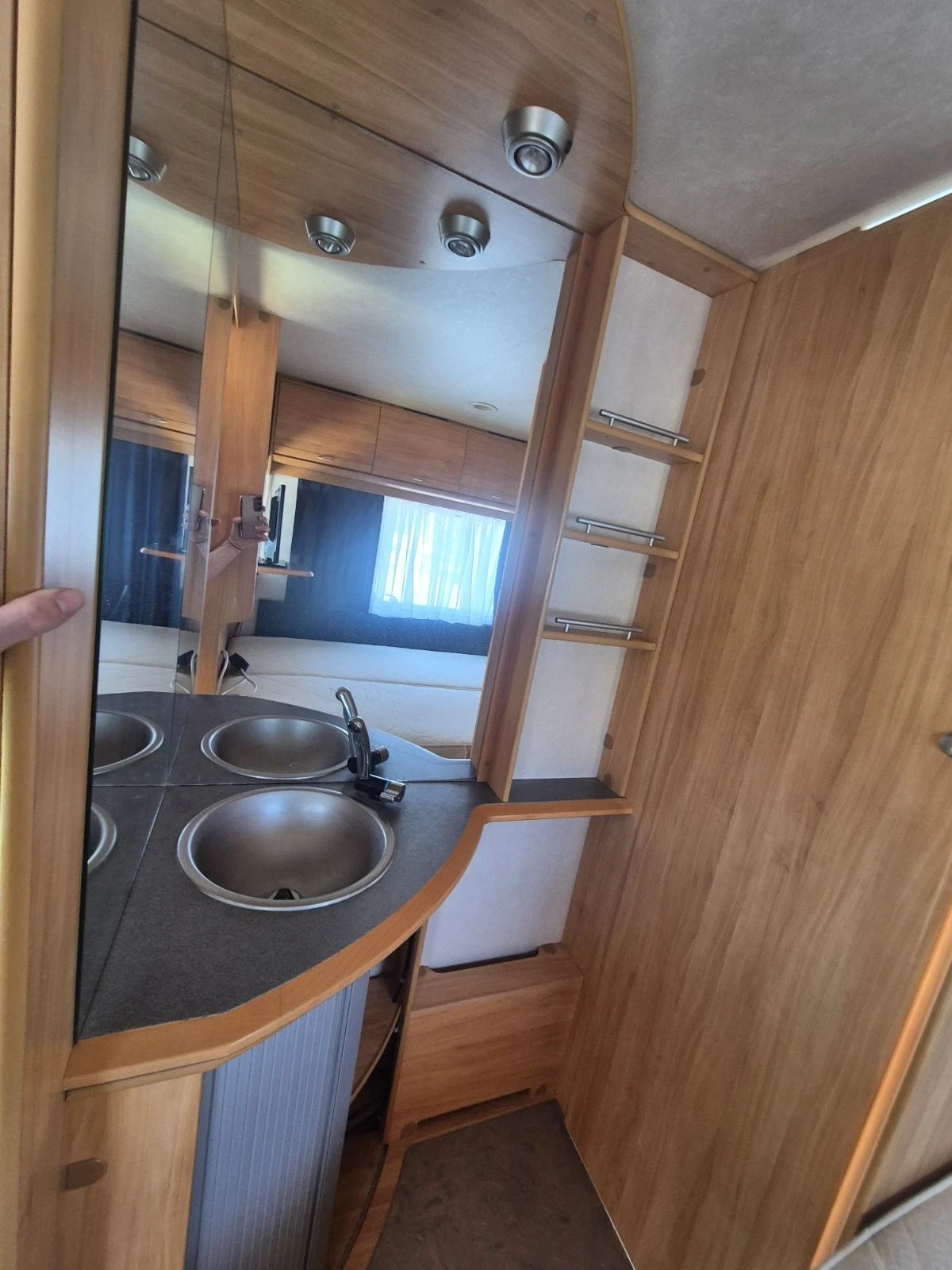 �������� Adria ADIVA 502 | Mobile.bg � ����������� 5