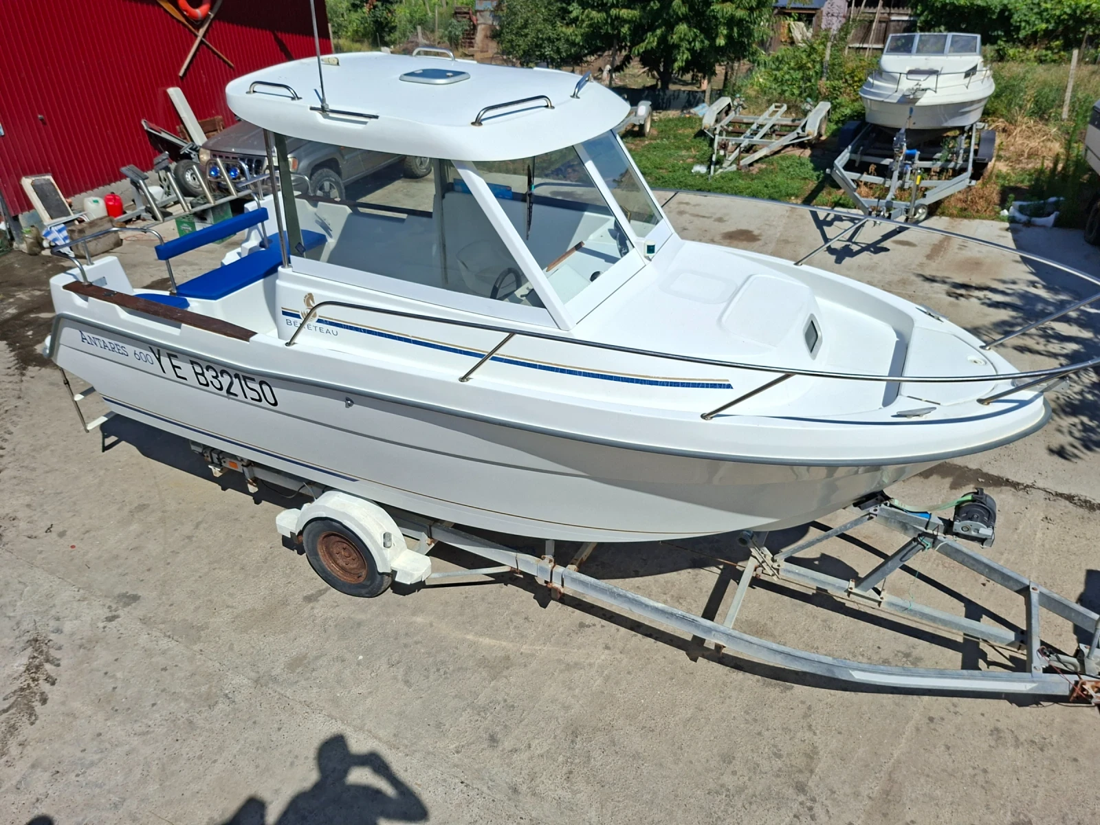Моторна яхта Beneteau Antares 600 Pilothouse