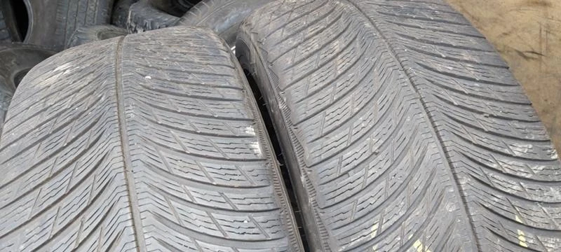 Гуми Зимни 255/45R20, снимка 2 - Гуми и джанти - 32211215