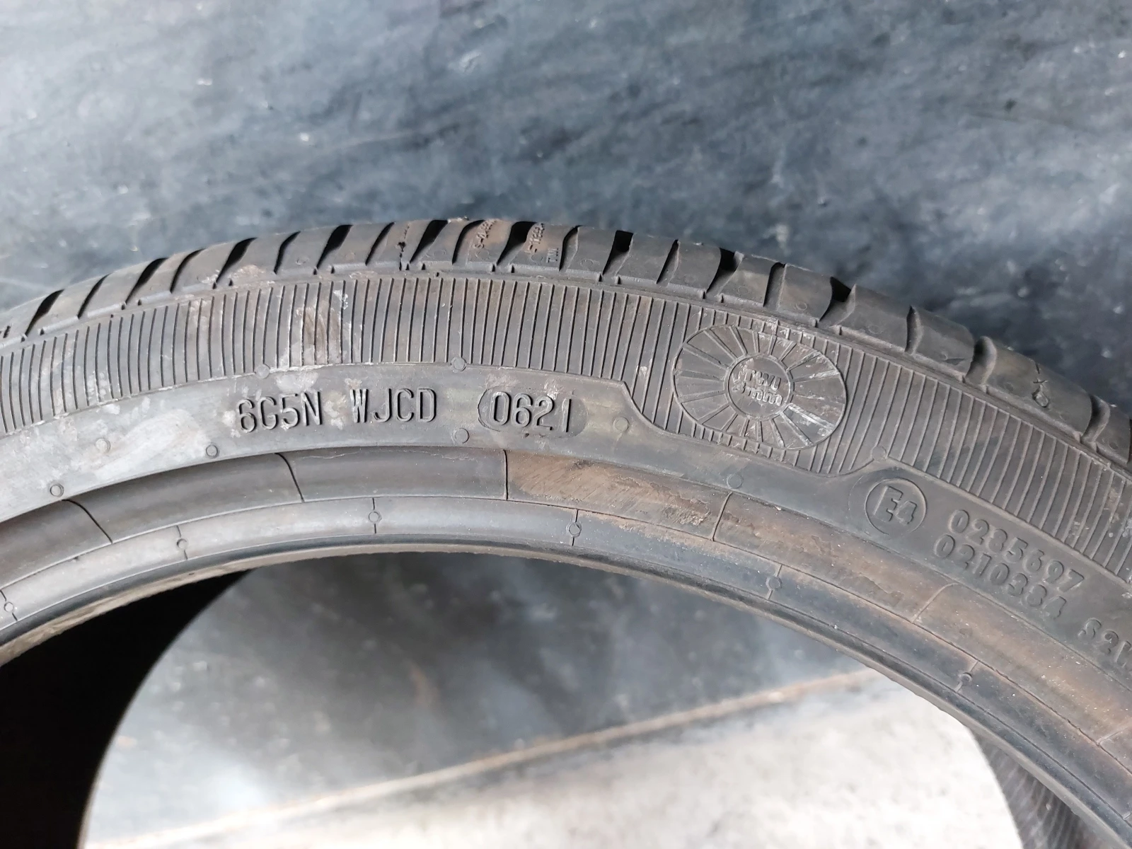 ���� 225/40R18 | Mobile.bg � ����������� 4