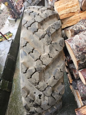 Гуми Всесезонни 200/90R18, снимка 8 - Гуми и джанти - 48692350