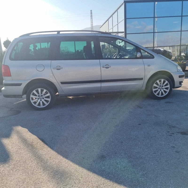 VW Sharan 2.0 i, снимка 7 - Автомобили и джипове - 43362756